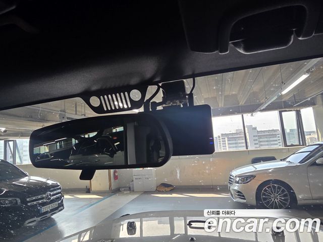 Jeep Wrangler 2012 — photo 17
