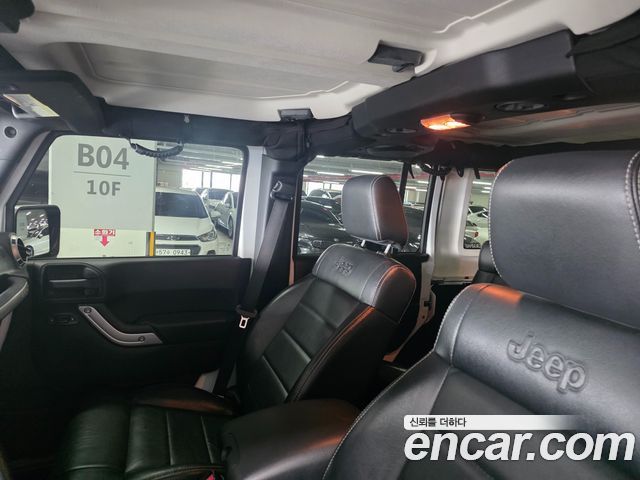 Jeep Wrangler 2012 — photo 18