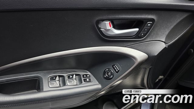 Hyundai Santafe 2016 — photo 28