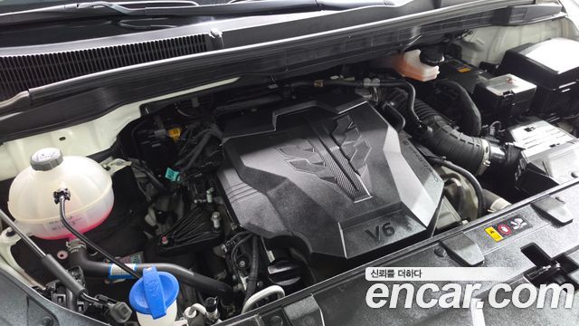 Kia Canival 2023 — photo 6