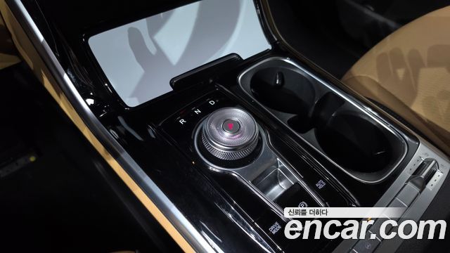 Kia Canival 2023 — photo 12