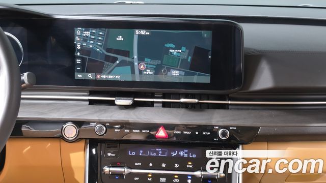 Kia Canival 2023 — photo 20