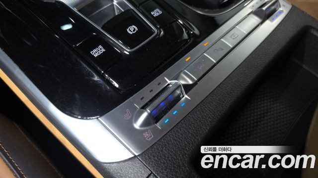 Kia Canival 2023 — photo 28