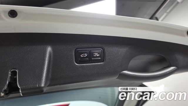 Kia Canival 2023 — photo 32