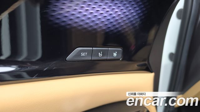 Kia Canival 2023 — photo 33