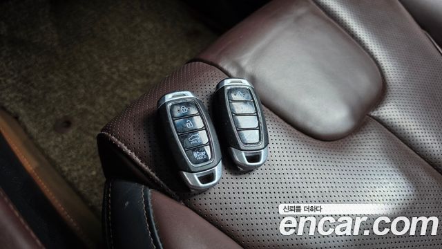 Hyundai Santafe 2019 — photo 21