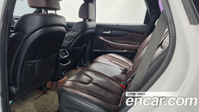 Hyundai Santafe 2019 — photo 27