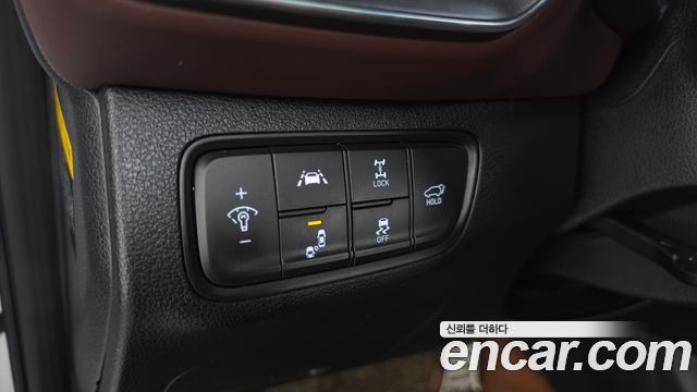 Hyundai Santafe 2019 — photo 29