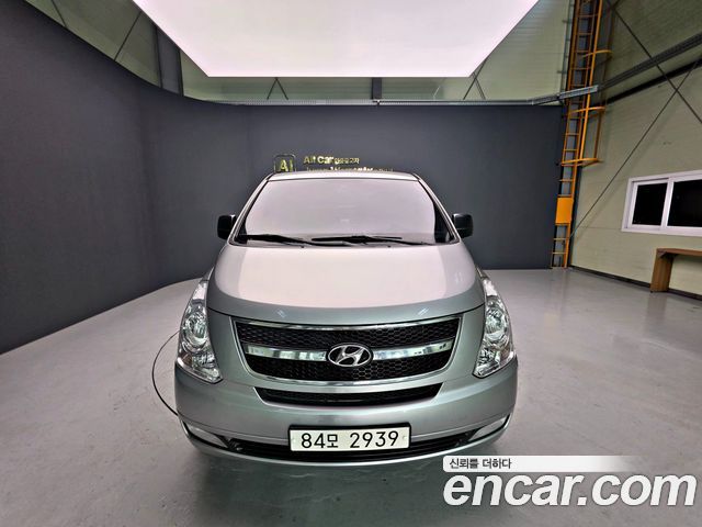 Hyundai Starex 2015 — photo 2