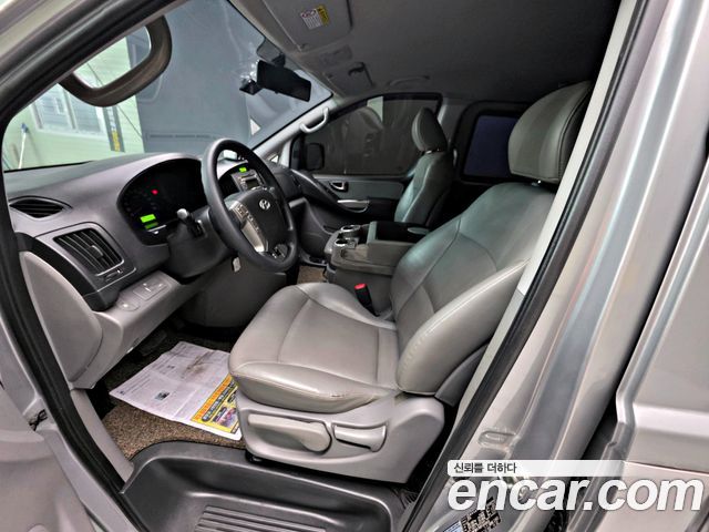 Hyundai Starex 2015 — photo 10