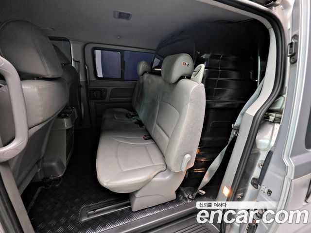 Hyundai Starex 2015 — photo 11