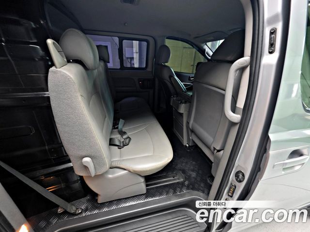 Hyundai Starex 2015 — photo 12