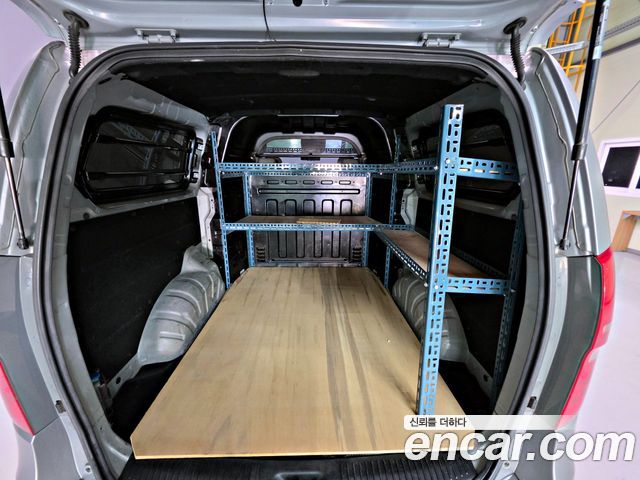 Hyundai Starex 2015 — photo 13