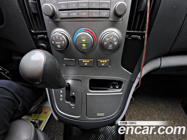 Hyundai Starex 2015 — photo 18