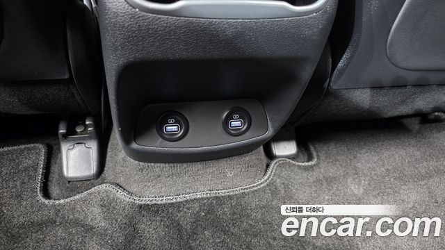 Hyundai Santafe 2022 — photo 30