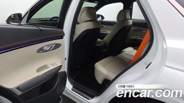 Genesis GV70 2025 — photo 17