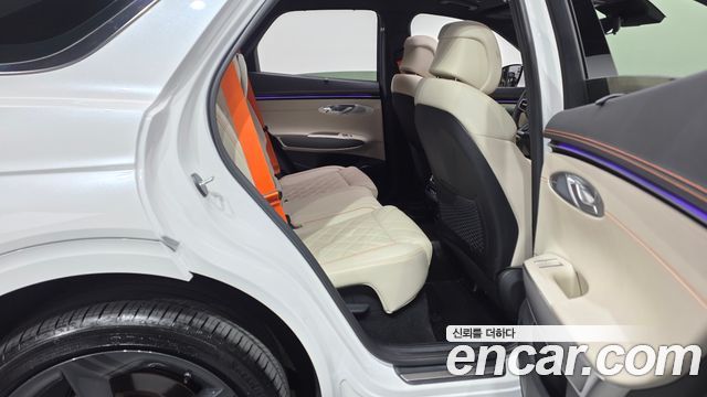 Genesis GV70 2025 — photo 18
