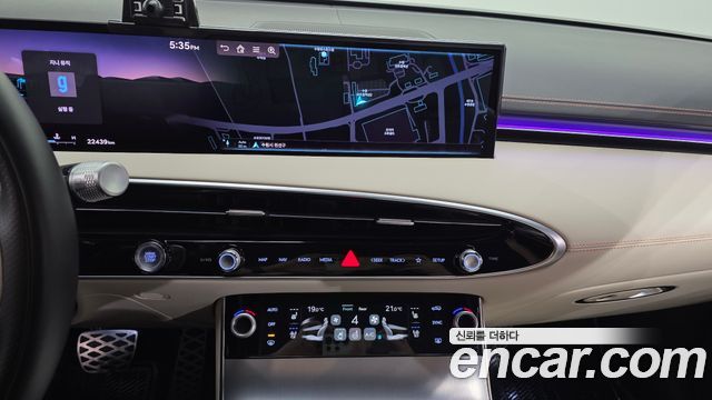 Genesis GV70 2025 — photo 19