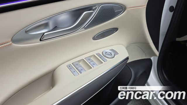 Genesis GV70 2025 — photo 26