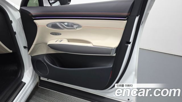 Genesis GV70 2025 — photo 14