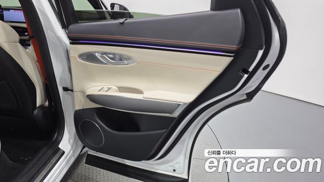 Genesis GV70 2025 — photo 15
