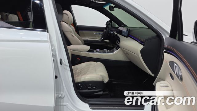 Genesis GV70 2025 — photo 16