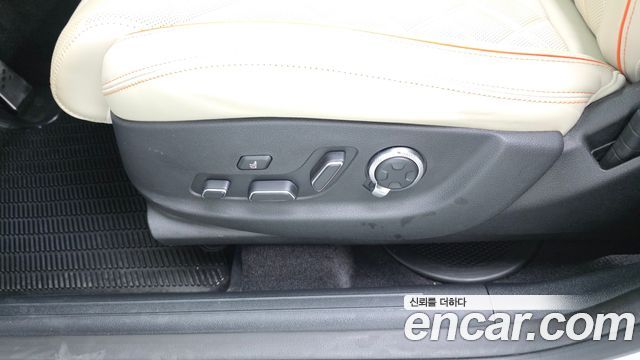 Genesis GV70 2025 — photo 31