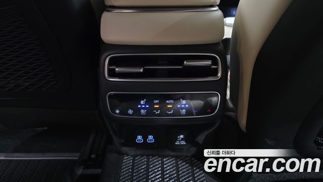 Genesis GV70 2025 — photo 35
