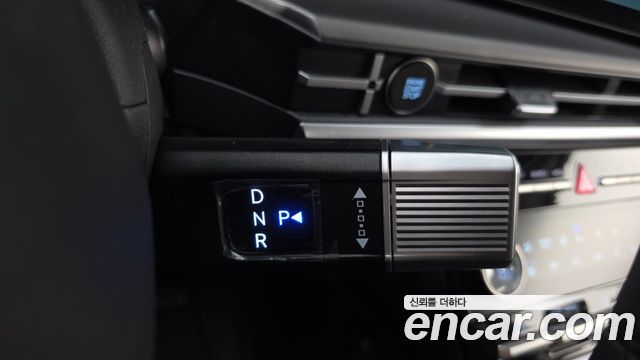 Hyundai Santafe 2025 — photo 12