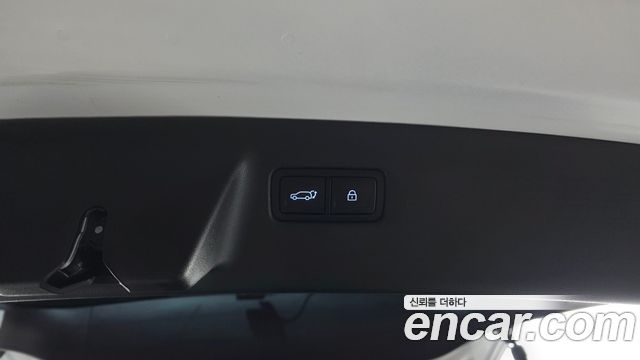 Hyundai Santafe 2025 — photo 33