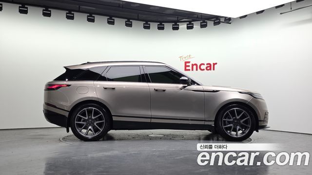 Land Rover Range Rover Velar 2026 — photo 5