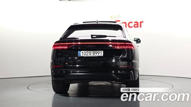 Audi Q8 2023 — photo 4