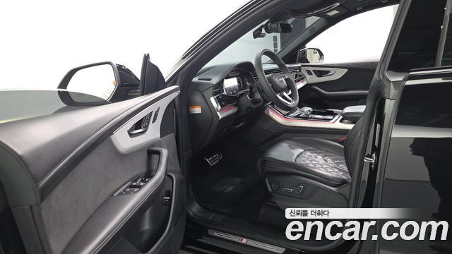 Audi Q8 2023 — photo 10