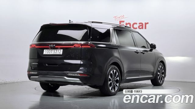Kia Canival 2022 — photo 2