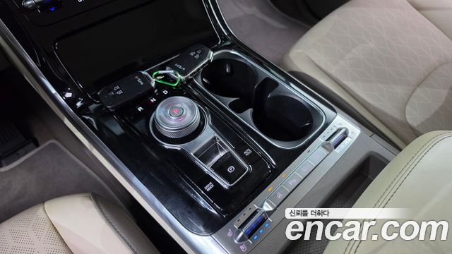 Kia Canival 2022 — photo 9