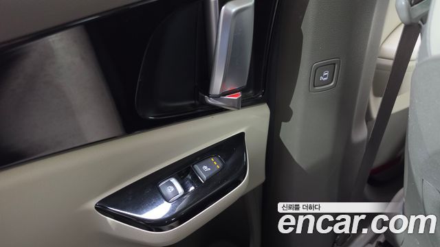 Kia Canival 2022 — photo 17