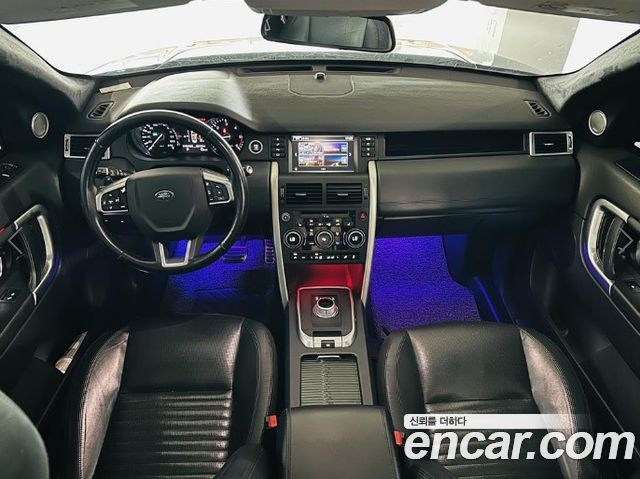Land Rover Discovery Sport 2016 — photo 9