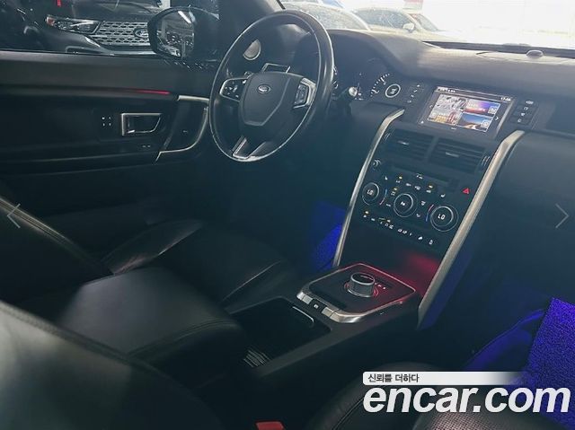 Land Rover Discovery Sport 2016 — photo 11