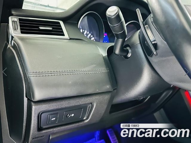 Land Rover Discovery Sport 2016 — photo 12