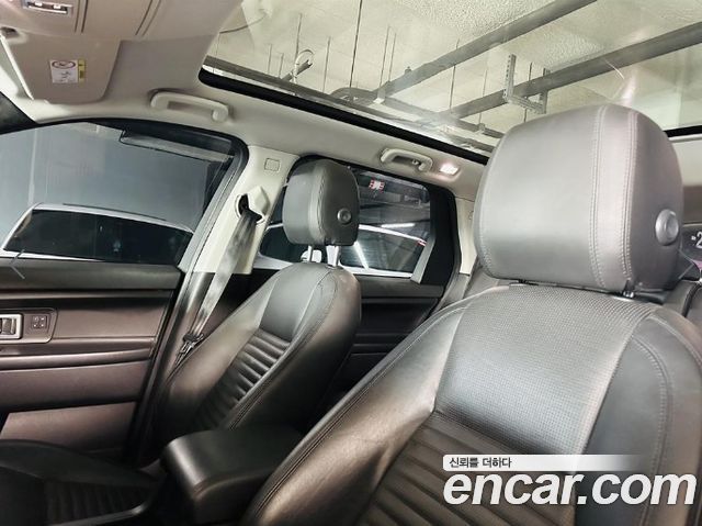 Land Rover Discovery Sport 2016 — photo 20