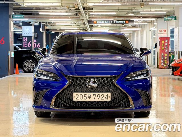 Lexus ES 2023 — photo 3