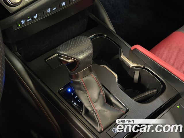 Lexus ES 2023 — photo 9