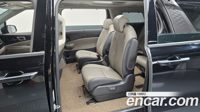 Kia Canival 2025 — photo 17