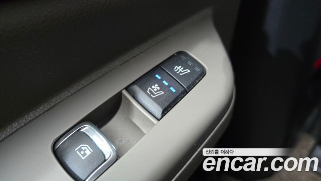 Kia Canival 2025 — photo 35