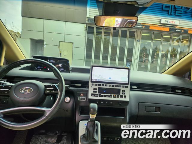 Hyundai Staria 2022 — photo 11