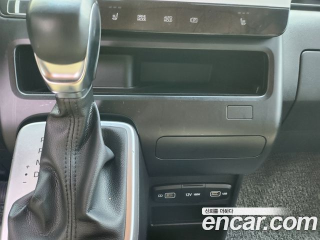 Hyundai Staria 2022 — photo 15