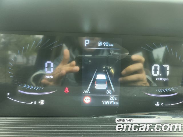 Hyundai Staria 2022 — photo 18