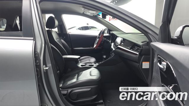 Kia Niro 2020 — photo 11