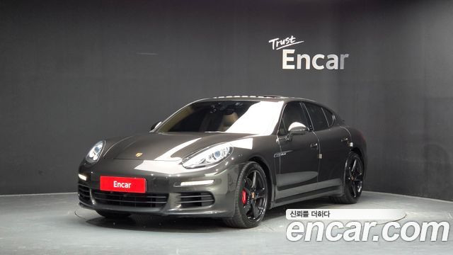 Porsche Panamera 2016 — photo 1