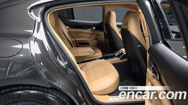 Porsche Panamera 2016 — photo 10
